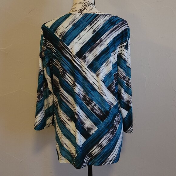 JM Collection, Large, lightweight top - Picture 5 of 11